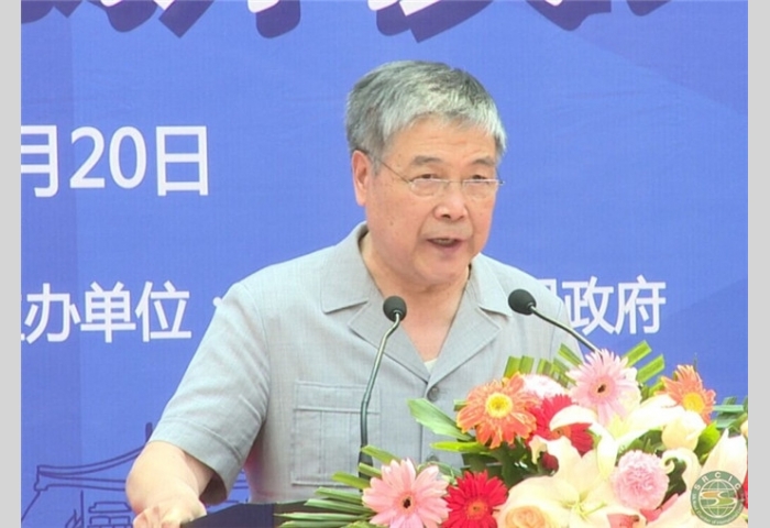 10-商务部前副部长、全国政协经济委员会原副主任张志刚发表主旨演讲