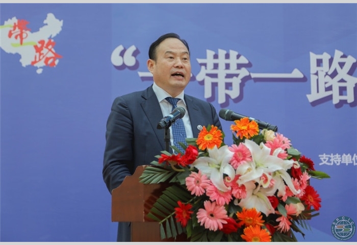 11-西安市人民政府副市长强晓安发表主旨演讲