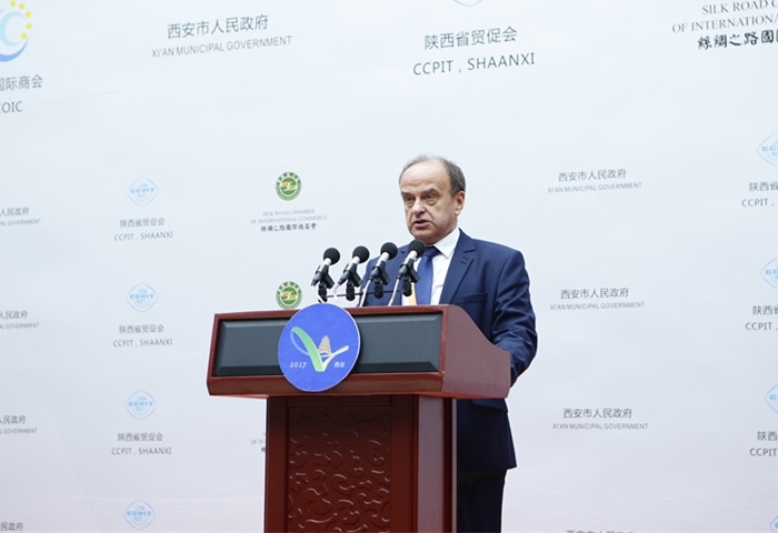 13-乌克兰科学教育部副部长科夫图涅茨·弗拉基米尔发表主旨演讲